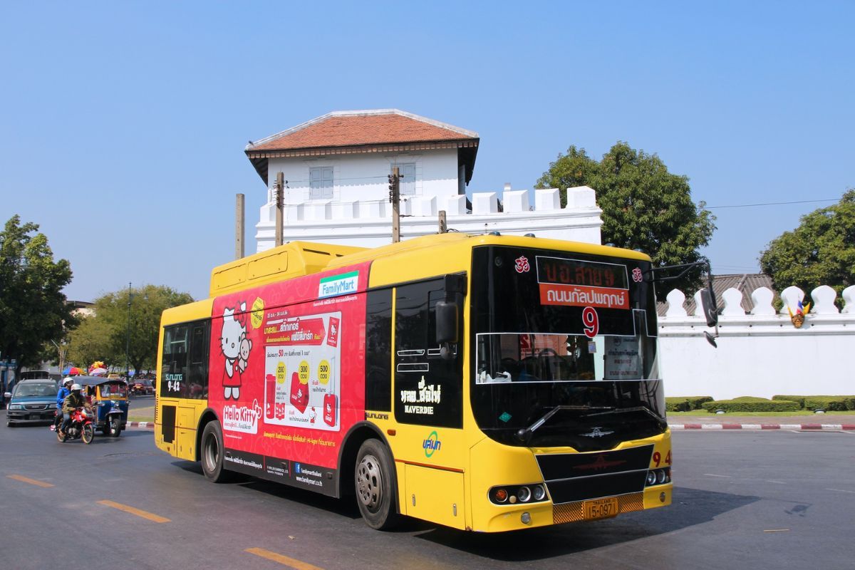Bangkok yellow bus