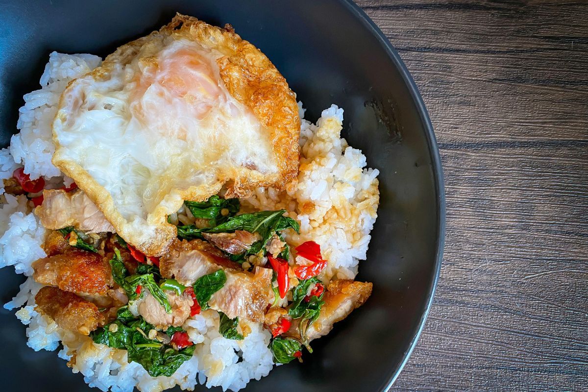 Pad kra phrao crispy pork belly